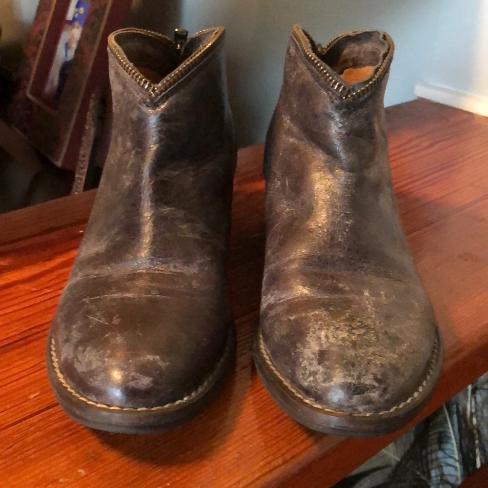 Very Volatile Los Angeles boots